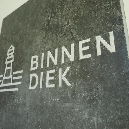 Binnendiek Haus 1 2 Apartman *